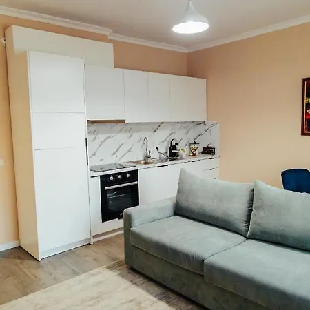 Lake View City Apartment *